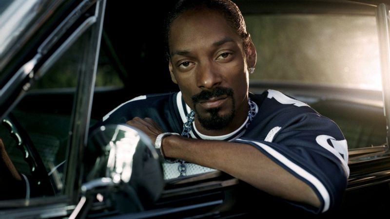Datei:Snoop Dogg background.jpg